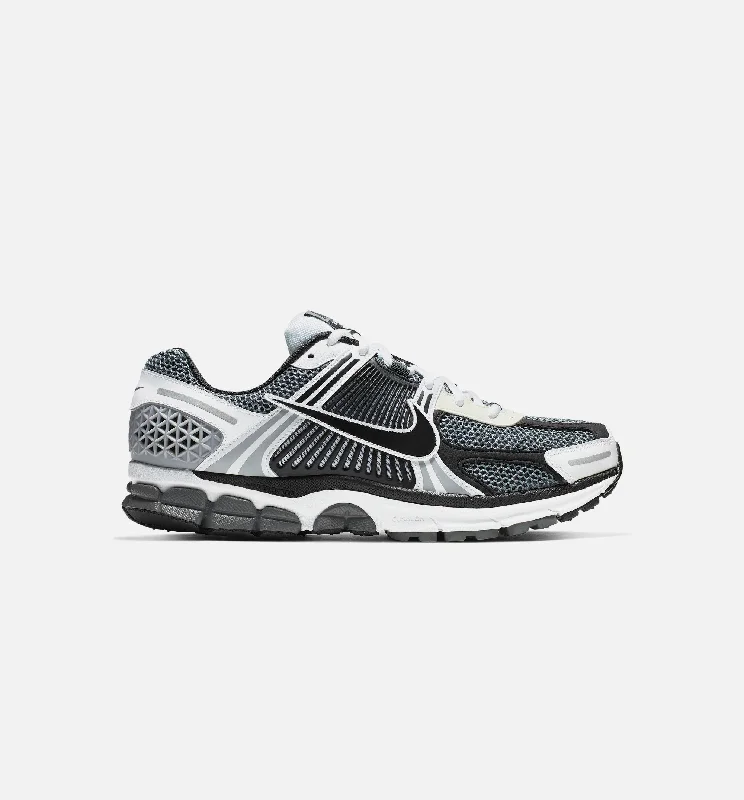 Zoom Vomero 5 Black and Metallic Silver Mens Lifestyle Shoe - Black/Silver