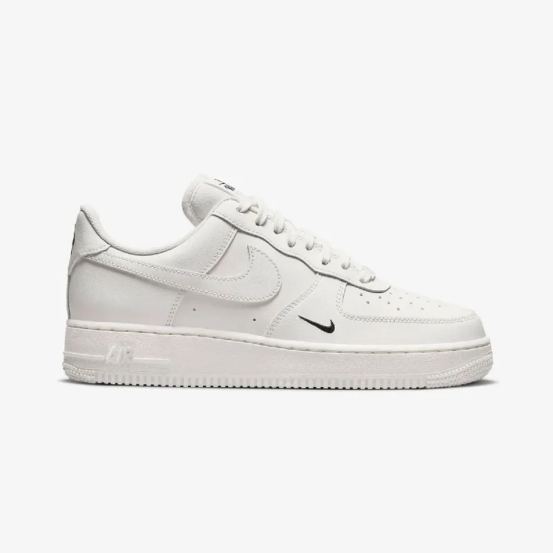 NIKE | WMN'S AIR FORCE 1 '07 ESSENTIAL { SAIL/SAIL-BLACK