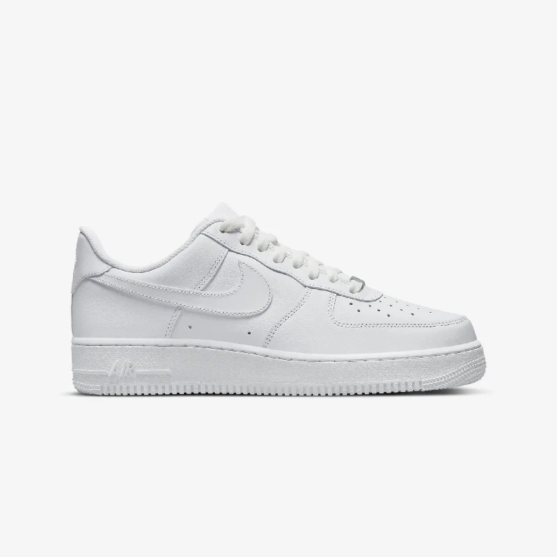 Nike | AIR FORCE 1 '07 { TRIPLE WHITE